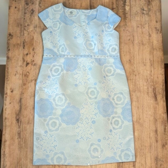 Nassini Milano Cap Sleeve V Neck Elegant Blue/ White/Silver Floral Sheath Dress - Picture 8 of 10